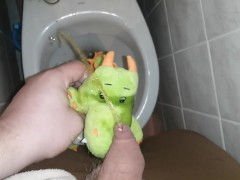 Green Dragon Peeing#1