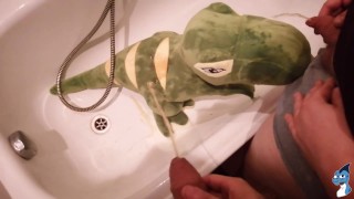 Green Dinosaur  Peeing#3