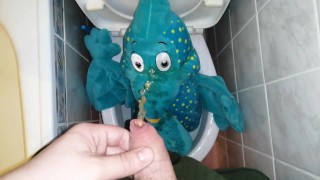 Blue Pterodactil Peeing#1