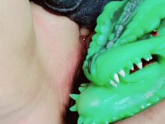 Dino Pussy Licker #2