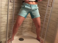 My girlfriend pee in pants