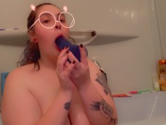 BUBBLE BATH BLOWJOB SCENE 1