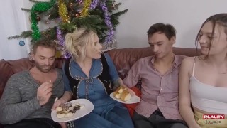 Big Boob Stepmom Lets Me Me Fuck Her Over Christmas Holiday - Melanie Hicks - TabooHeat