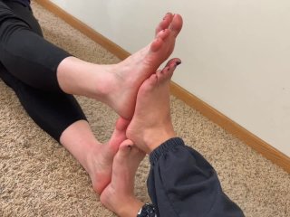 big feet, small feet, barefoot, asian