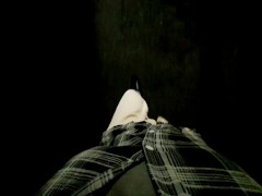 伪娘野外打飞机 羞愧的射在鞋上，穿着沾满精液的高跟鞋走在路上 5/16