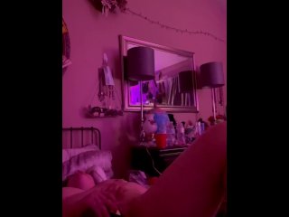 Fat girl_humping pillow and playing_with pussy