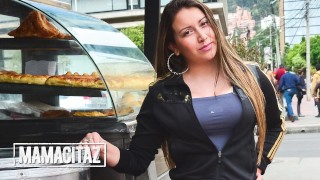 CARNEDELMERCADO - La latina con tette enormi e culo rotondo Rosa Velez si gode una bella scopata