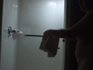 Nerdy White Milf Takes a Quick Shower at the Hotel