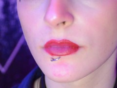 TransBoy Lipstick Applications and Candy Sucking