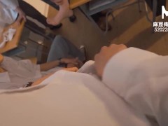 【国产】麻豆传媒作品/MD-0201 课堂真实性爱教具/免费观看 - Screenshot 7 of 16 - Asian