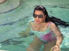 Mizz Milano - Screenshot 11 of 16 - Summer Fun