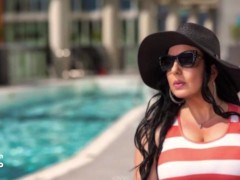 Mizz Milano - Screenshot 5 of 16 - Hot Milf