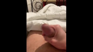 Он хочет жестко вставить. Белое молоко очень жирное