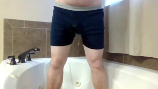 Pee Compilation 2 视频