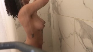 Caught my stepsister in the shower on vacation | VOYEUR SHOWER