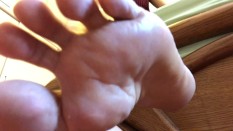 Feet solo