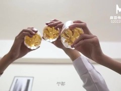 【国产】麻豆传媒作品/MD0196 操上同事的浪妻/免费观看 - Screenshot 1 of 16 - Modelmedia