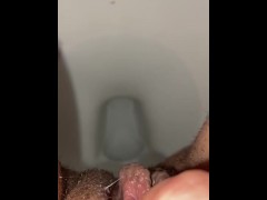 Masturbating with a juicy pussy and then peeing