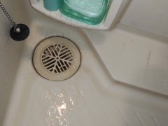 クリスマス、風呂場で一人、放尿だ！ - Screenshot 9 of 16 - Urine