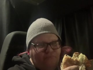 Bimbo pig stuffs face