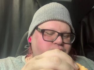 Bimbo pig wants you in it’s mouth