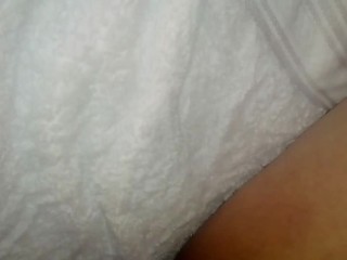 MissLexiLoup 热曲线屁股年轻女性抽搐大学自慰男女同校内裤来了