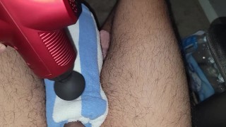 Le sexe profond et profond sonne le massage theragun