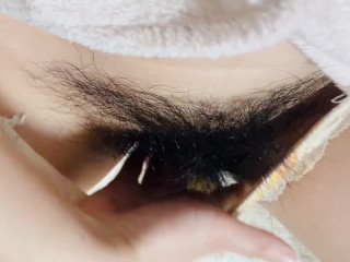 オナニーの主観映像♡まん毛を愛液で濡らしながらグチュグチュ指マンして喘ぐ素人【個人撮影】