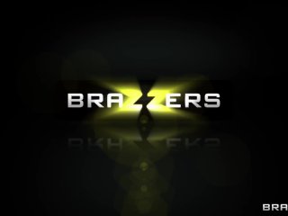 Caught In A Corset / Brazzers screenshot number 1