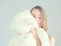 Hot naked blonde cuddling her teddy bear - Screenshot 2 of 16 - Blonde