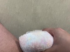 女子大生 20代JDの花柄ピンクブラジャーでオナニーして精子ぶっかけ - Screenshot 14 of 16 - 下着