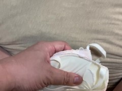 女子大生 20代JDの花柄ピンクブラジャーでオナニーして精子ぶっかけ - Screenshot 6 of 16 - Masturbate