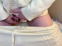 【個人撮影・リアル素人】イった後のビクビクが止まらない・ＮＯ演技リアルオナニー・一緒に寝る前の日課しよ！ - Screenshot 5 of 16 - Selfie