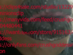plump lips
