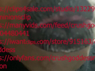 plump lips