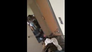 Puta Delgada De Ébano Follando En El Dormitorio Del Campus