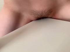 【モザイク薄め】机の角でオナニーしてたらヒートアップして潮吹き【日本人】 - Screenshot 8 of 16 - Japanese Uncensored