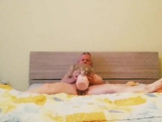 HAPPY NEW YEARFROM ME AND MY BEAUTIFULDOLL! (#Heavenhandjob)