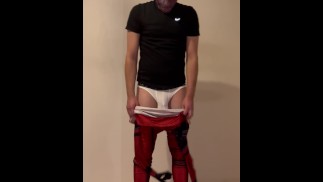 Закулисное видео перед тем, как в костюме Дэдпула