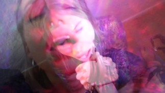 面对来自外太空的他妈的！外星人深喉喷出射液