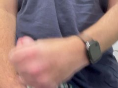 Fast jerking leads to quick cum! 