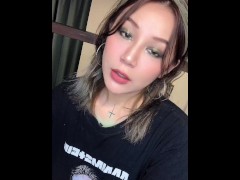 【喷泉主义】口交技巧：爱液的味道很奇怪？私处有异味的原因究竟是什么？女生下面味道太重？私密處如何保養大海的味道扑面而来！ - Screenshot 3 of 16 - 舔逼