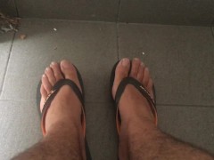Finally a spot to show off my feet waiting for someone to give me what I need - Manlyfoot Road trip