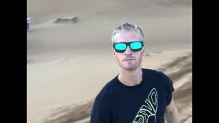 rubia alfa en el desierto