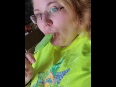 Pickle sucker  - Screenshot 8 of 16 - Sucking