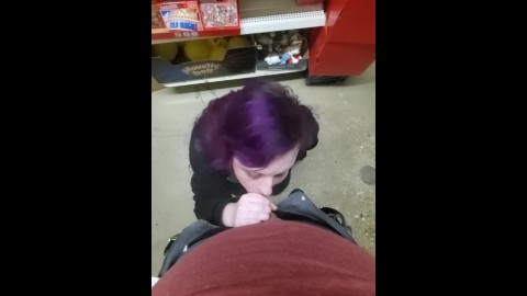 Teen gets facial in convenience store