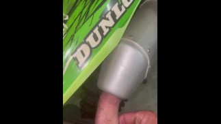 他妈的摩托车尾气