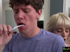 "You better stop doing that, your going to end up with my dick in your ass" S18:E12 - Screenshot 1 of 16 - Blonde Teen