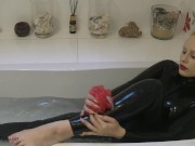 Preview 1 of Angel Wicky Bath in latex