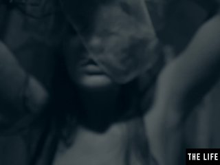 Watch a kinky abandoned bride masturbate to a mindblowing orgasm